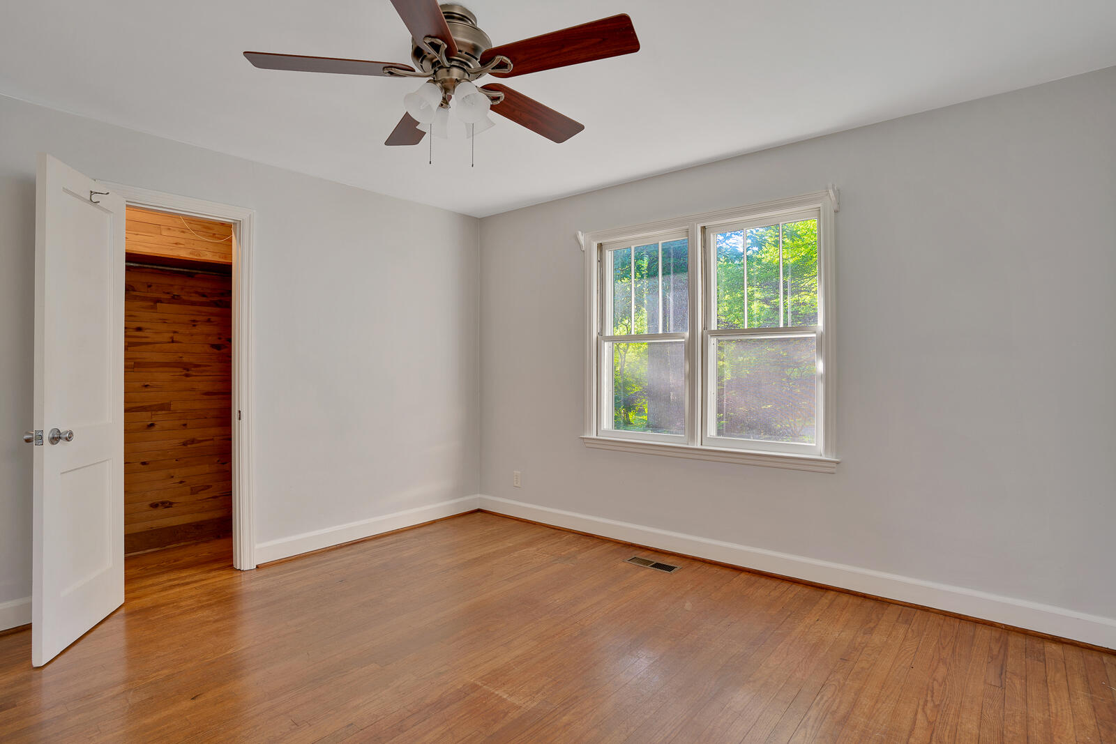 1507 Ely Road Hixson, TN 37343 - Photo 15 of 29 1507 Ely Rd - MLS Photos-17