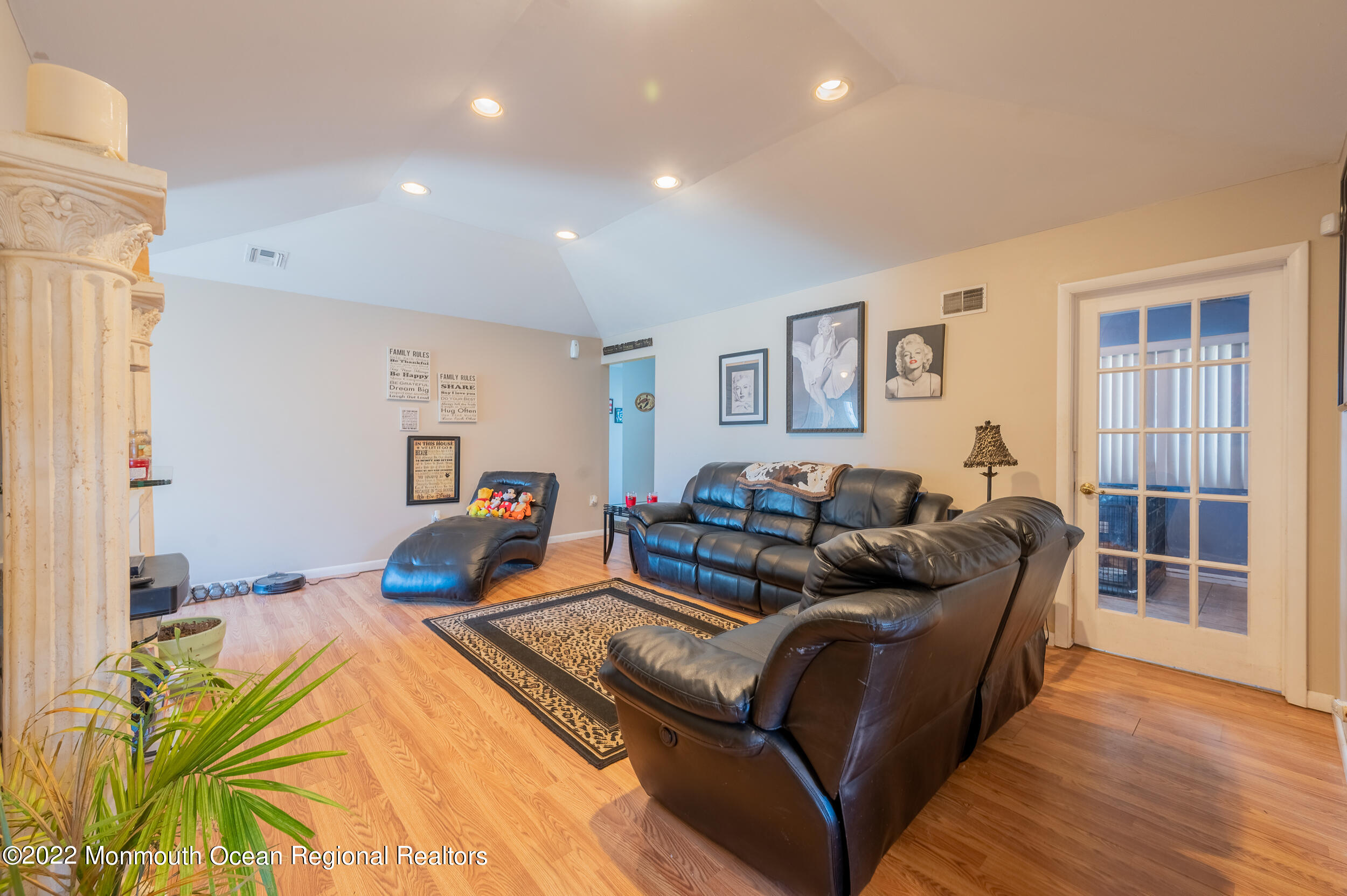 107 Whippany Road Barnegat, NJ 08005 - Photo 13 of 27 Living 3