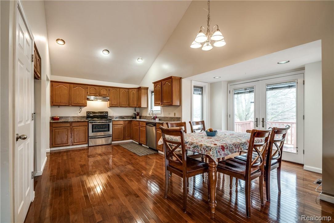 11405 Whitaker Road Fenton, MI 48430 - Photo 10 of 18 11405 whitaker c.jpg