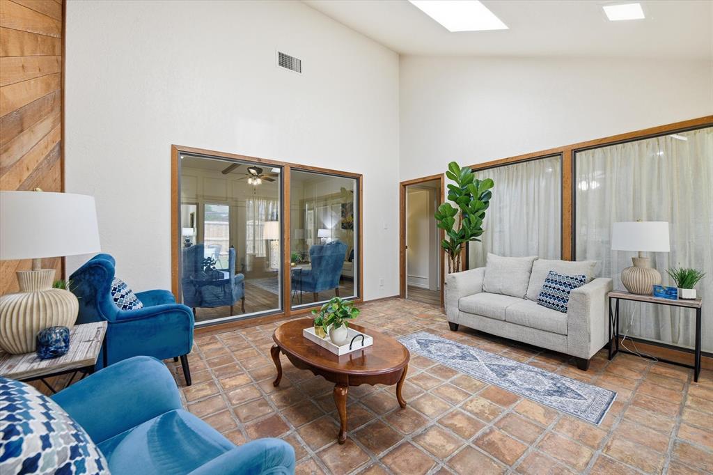 517 East Beady Road Arlington, TX 76006 - Photo 21 of 40