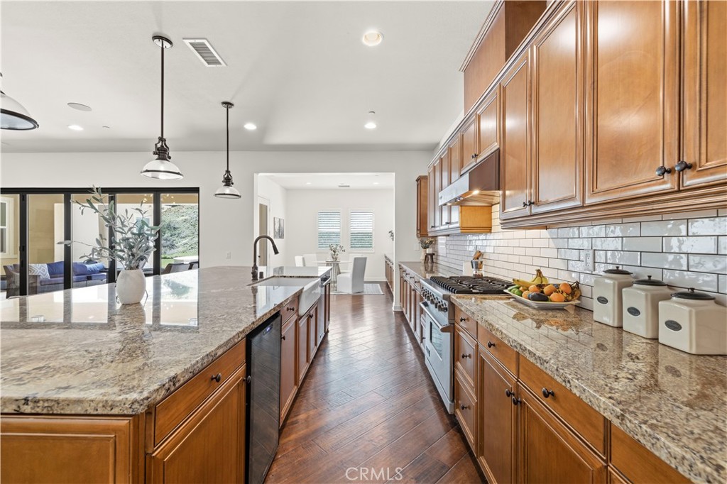 24949 Old Stone Way Stevenson Ranch, CA 91381 - Photo 17 of 73 Gallery Image 17