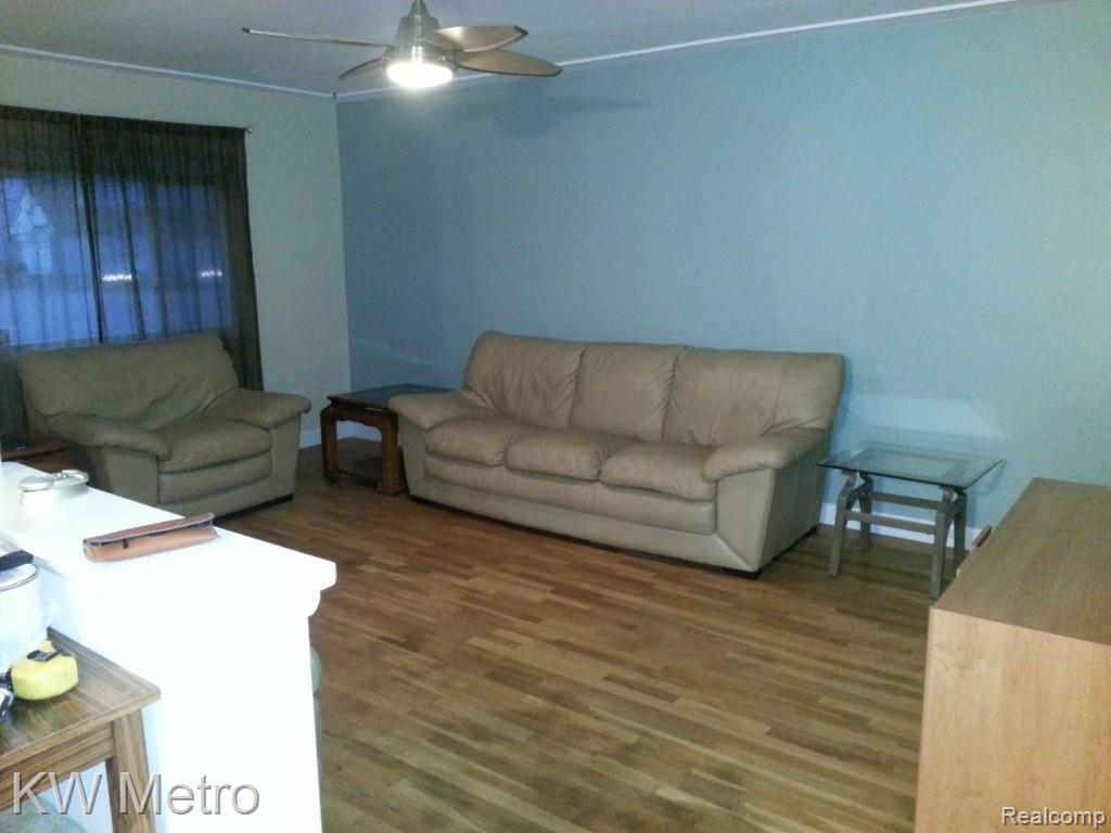 33992 Dequindre Road Sterling Heights, MI 48310 - Photo 23 of 36 12-8-13 chris phone 789.jpg