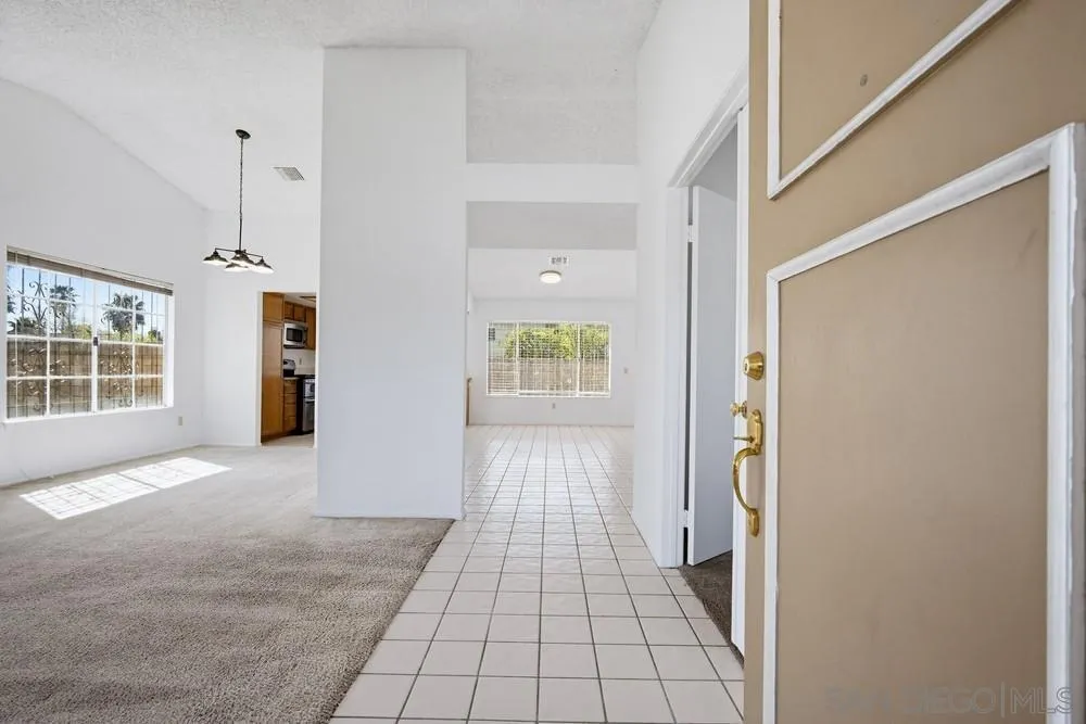 2304 North Apple Avenue Rialto, CA 92377 - Photo 4 of 33