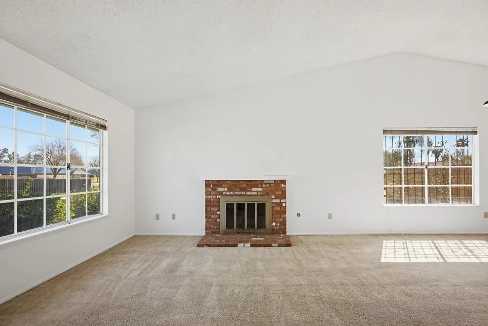 2304 North Apple Avenue Rialto, CA 92377 - Photo 6 of 33