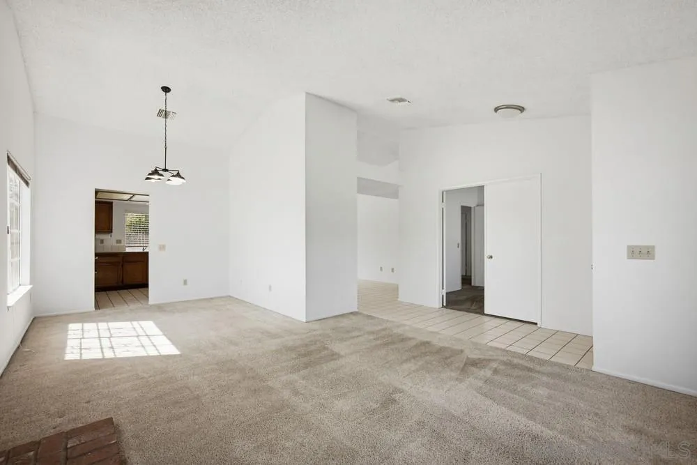 2304 North Apple Avenue Rialto, CA 92377 - Photo 7 of 33