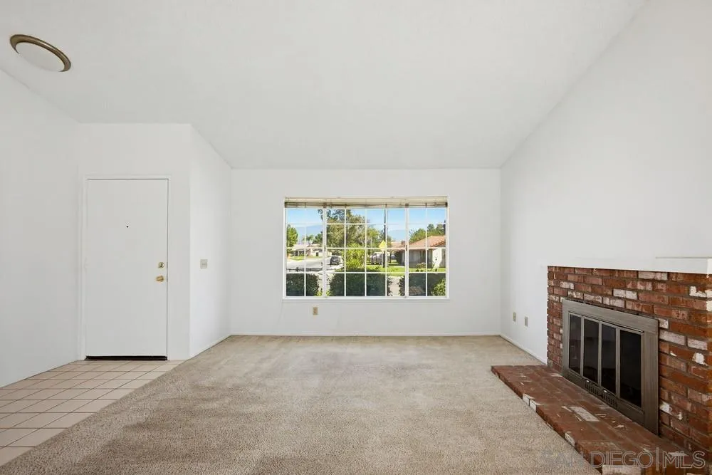 2304 North Apple Avenue Rialto, CA 92377 - Photo 9 of 33