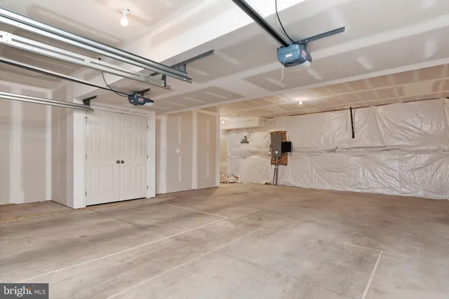 $2,350 | 1408 Ann Lane, Mechanicsburg, PA 17055