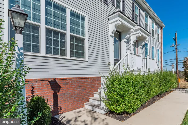 $2,350 | 1408 Ann Lane, Mechanicsburg, PA 17055