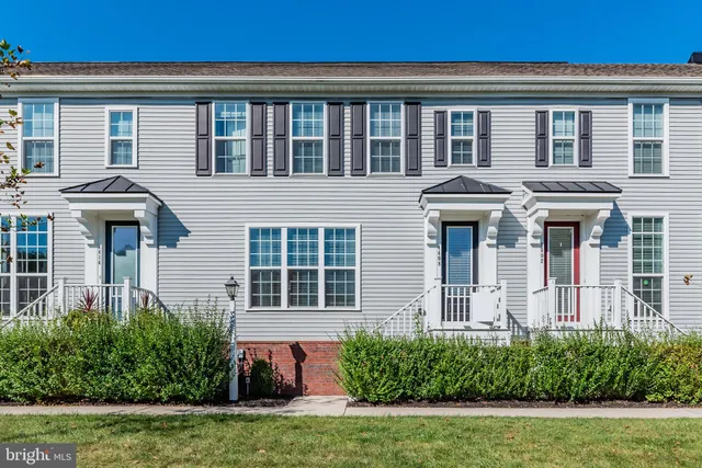 $2,350 | 1408 Ann Lane, Mechanicsburg, PA 17055