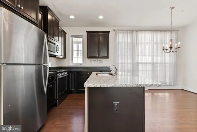 $2,350 | 1408 Ann Lane, Mechanicsburg, PA 17055