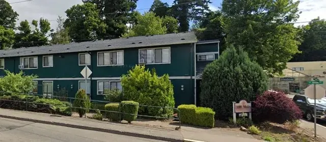 $1,010 | 300 Southeast Main Street, Estacada, OR 97023