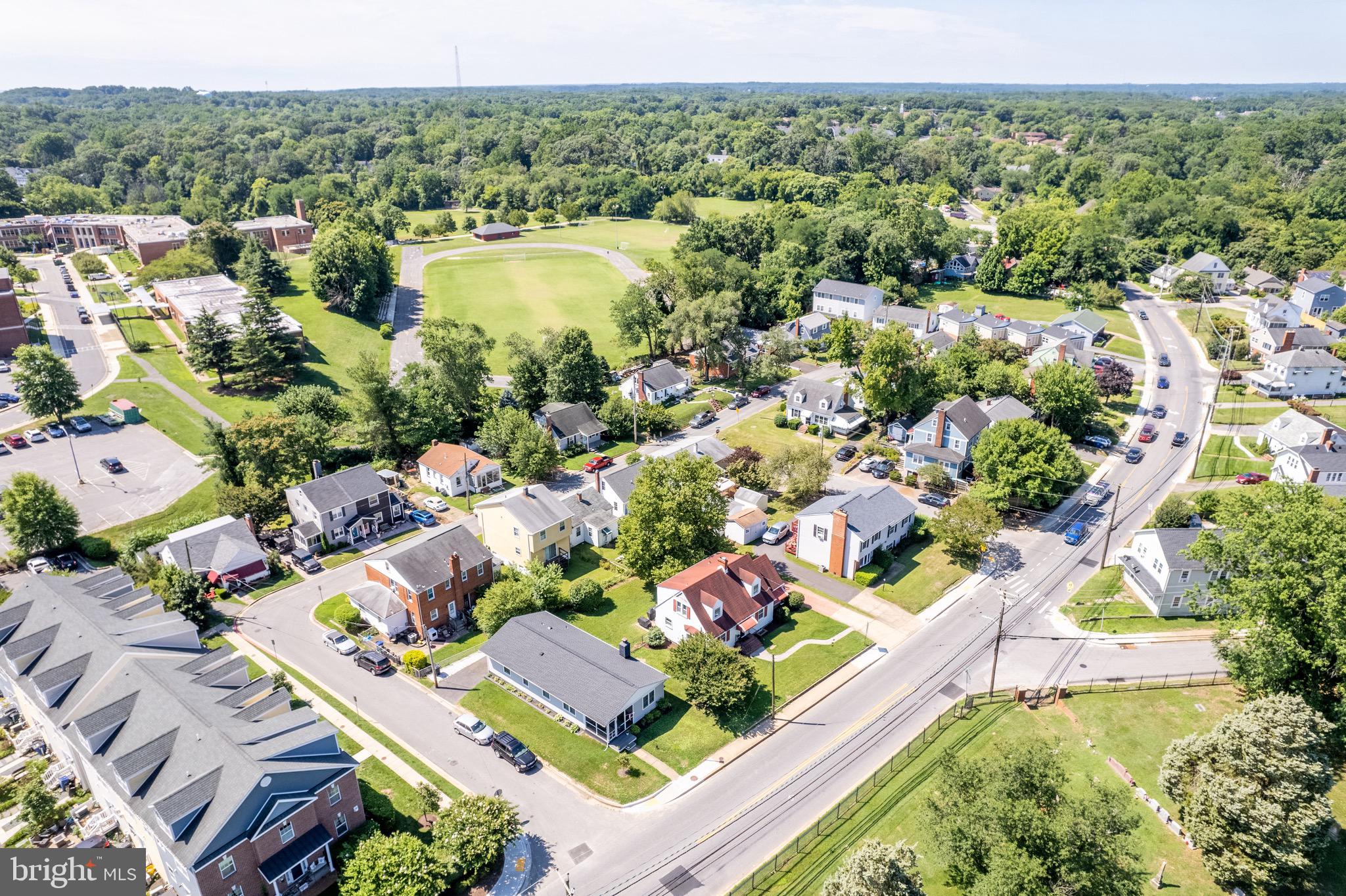 843 Spa Road Annapolis, MD 21401 - Photo 4 of 45