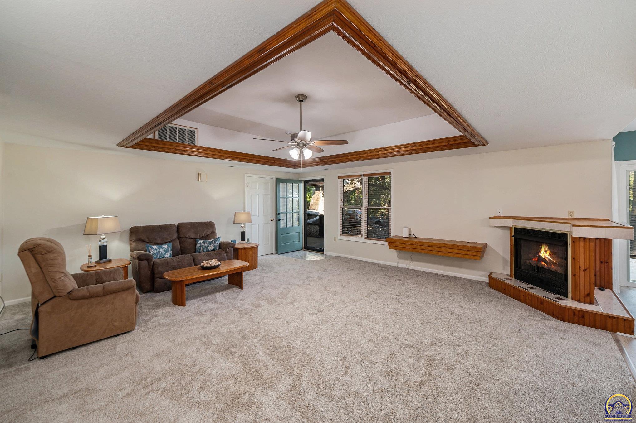 824 Northeast Collier Road Topeka, KS 66617 - Photo 11 of 51