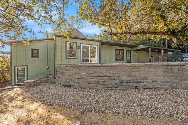 $489,000 | 824 Northeast Collier Road, Topeka, KS 66617