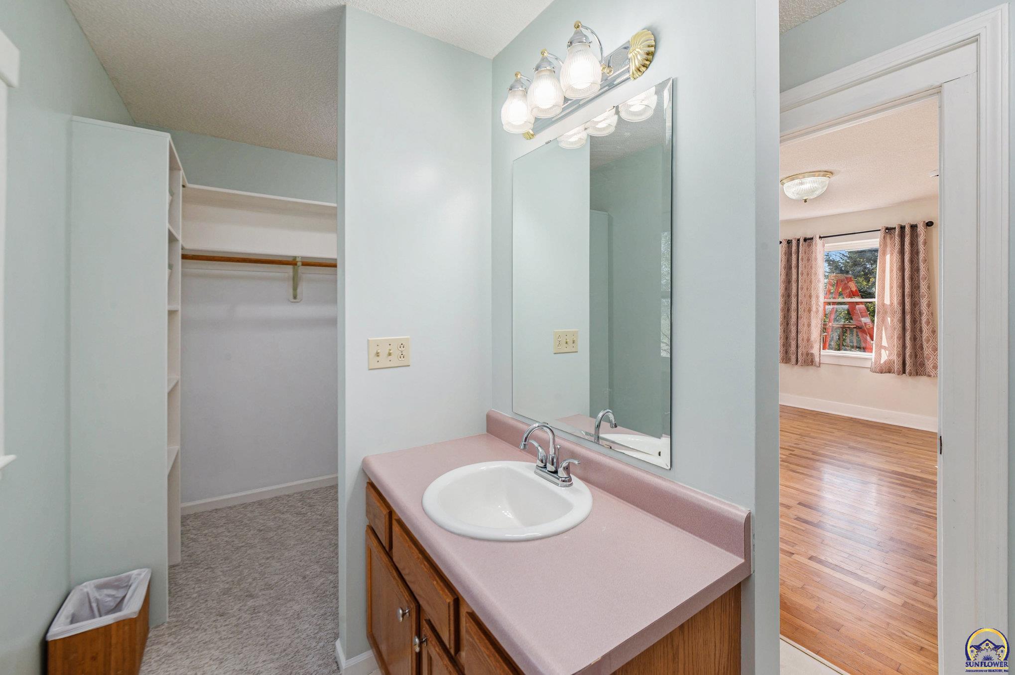 824 Northeast Collier Road Topeka, KS 66617 - Photo 22 of 51