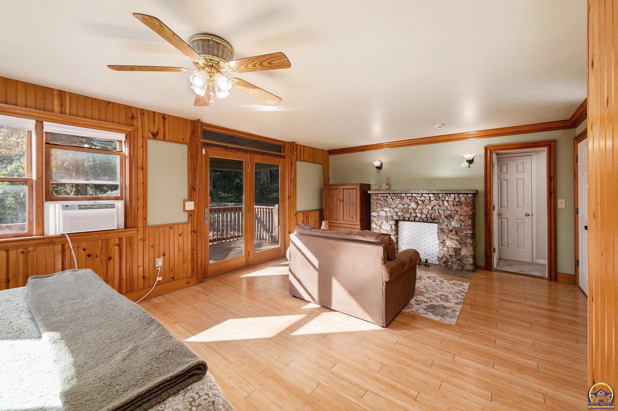 824 Northeast Collier Road Topeka, KS 66617 - Photo 27 of 51