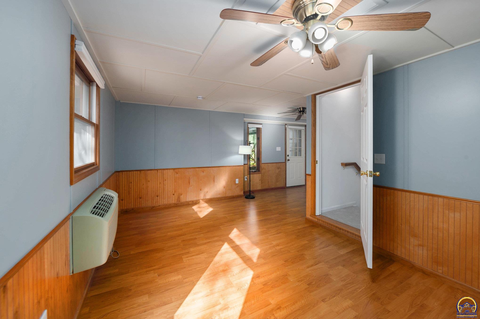 824 Northeast Collier Road Topeka, KS 66617 - Photo 29 of 51