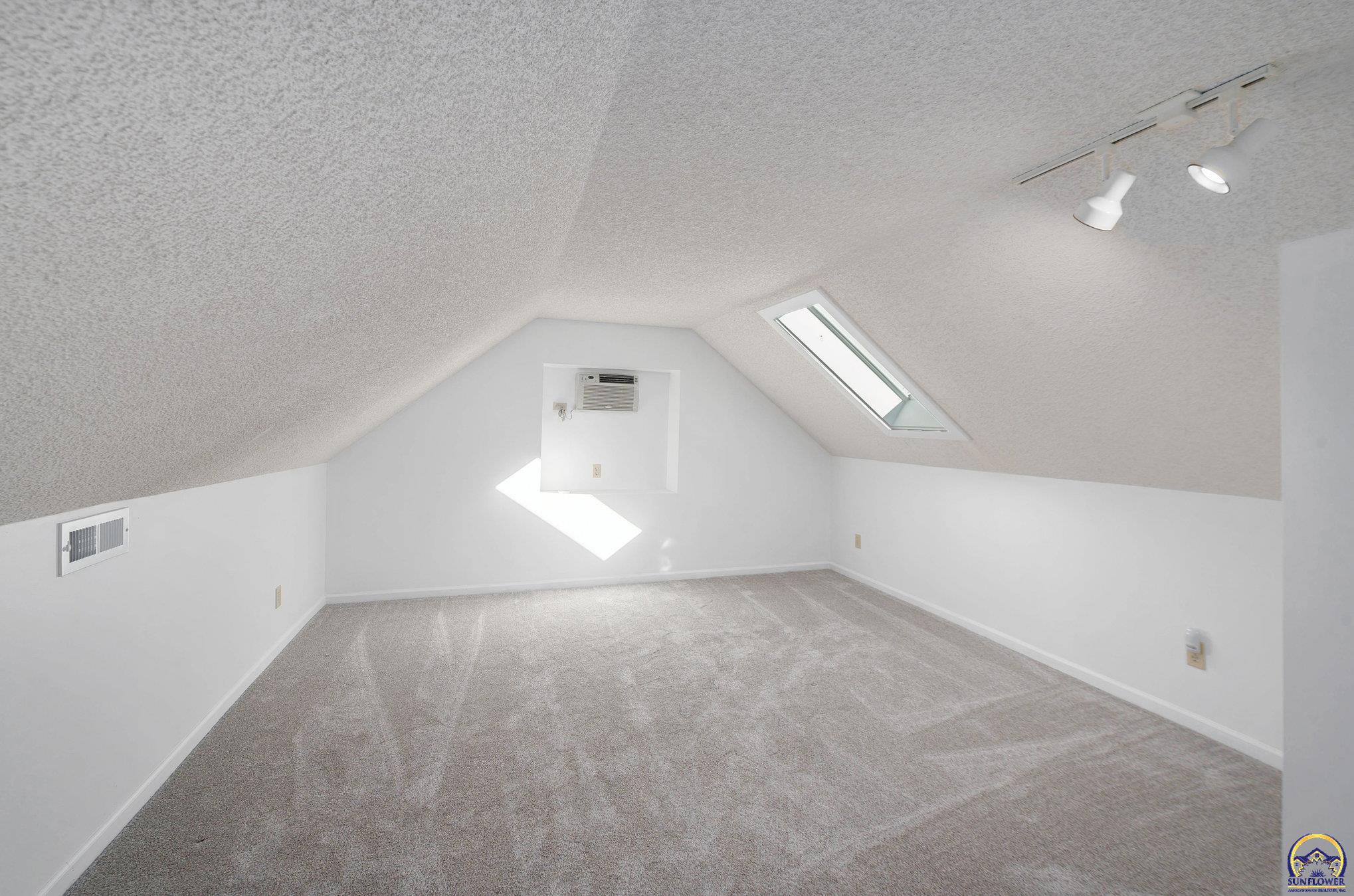 824 Northeast Collier Road Topeka, KS 66617 - Photo 35 of 51