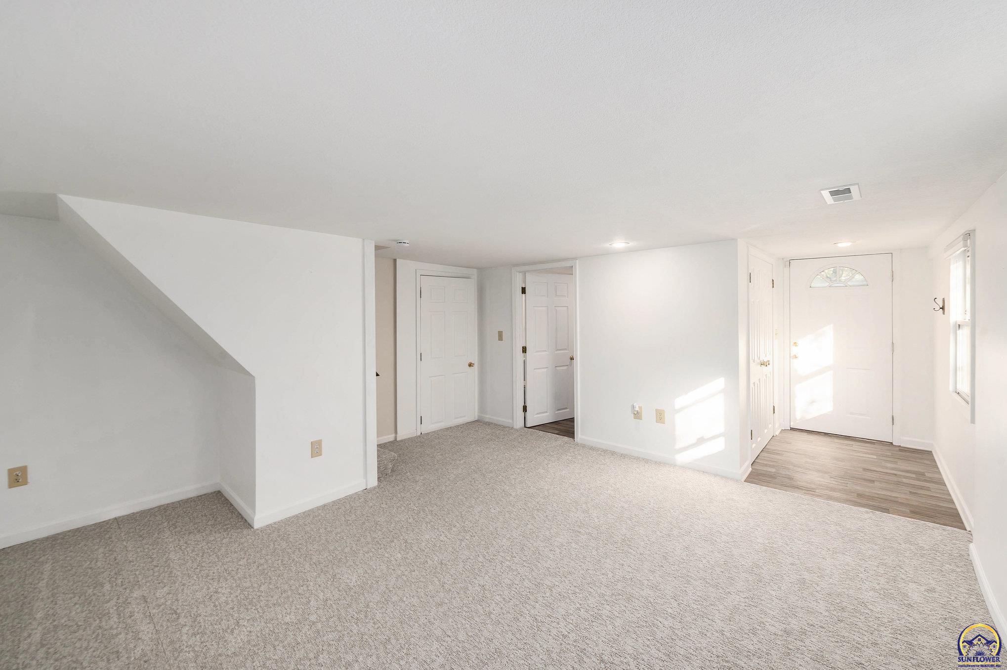 824 Northeast Collier Road Topeka, KS 66617 - Photo 37 of 51