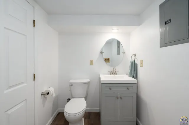 $489,000 | 824 Northeast Collier Road, Topeka, KS 66617