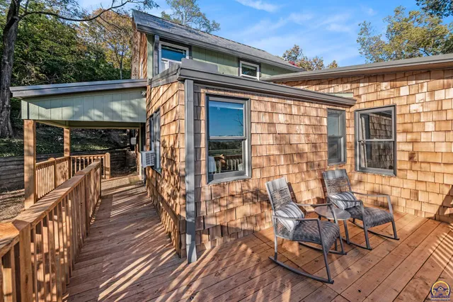 $489,000 | 824 Northeast Collier Road, Topeka, KS 66617