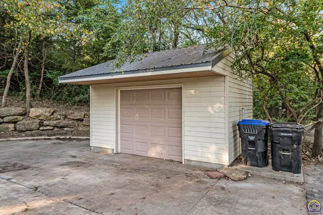 $489,000 | 824 Northeast Collier Road, Topeka, KS 66617