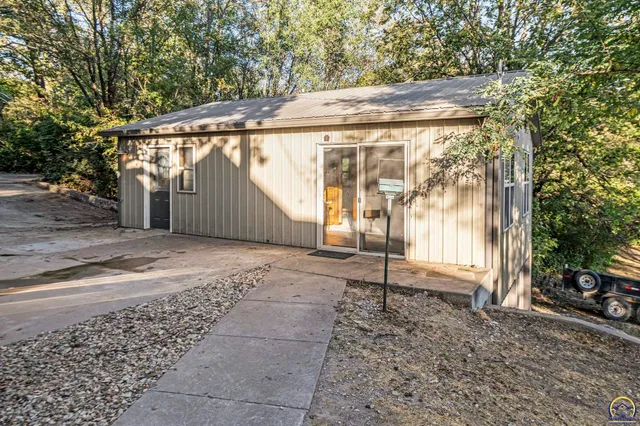 $489,000 | 824 Northeast Collier Road, Topeka, KS 66617