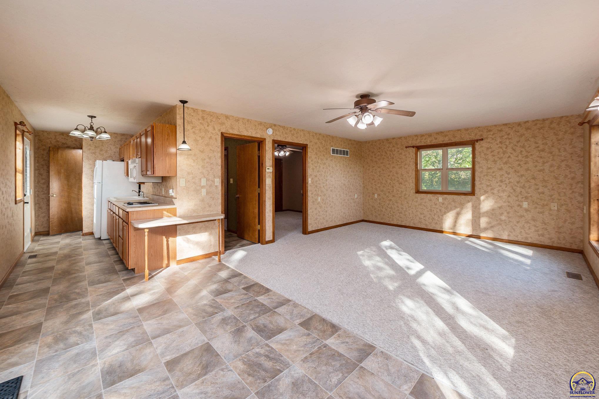 824 Northeast Collier Road Topeka, KS 66617 - Photo 44 of 51