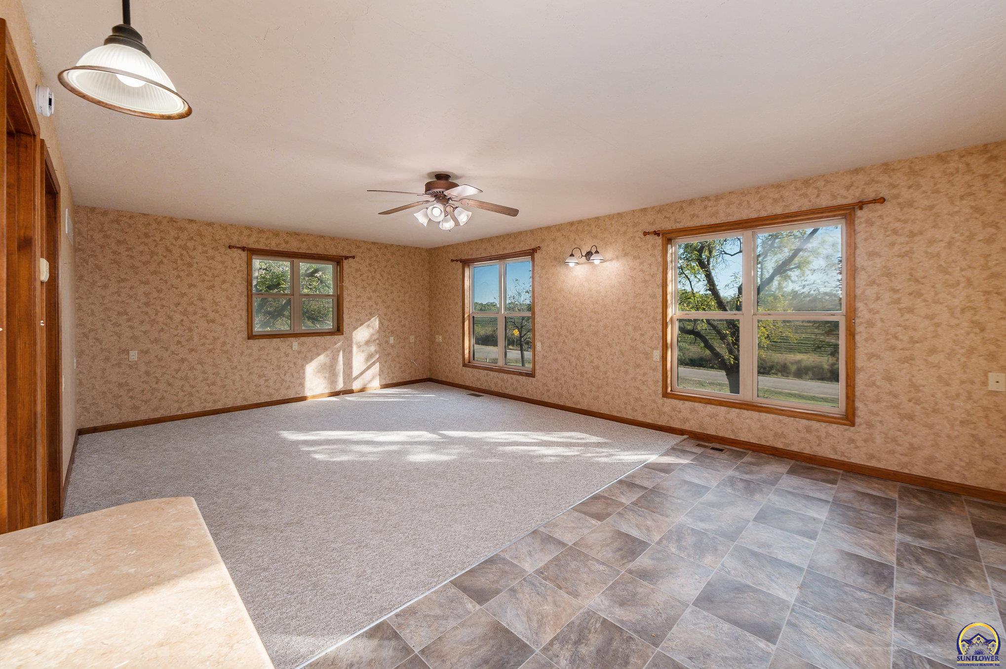 824 Northeast Collier Road Topeka, KS 66617 - Photo 45 of 51