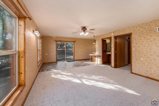 $489,000 | 824 Northeast Collier Road, Topeka, KS 66617