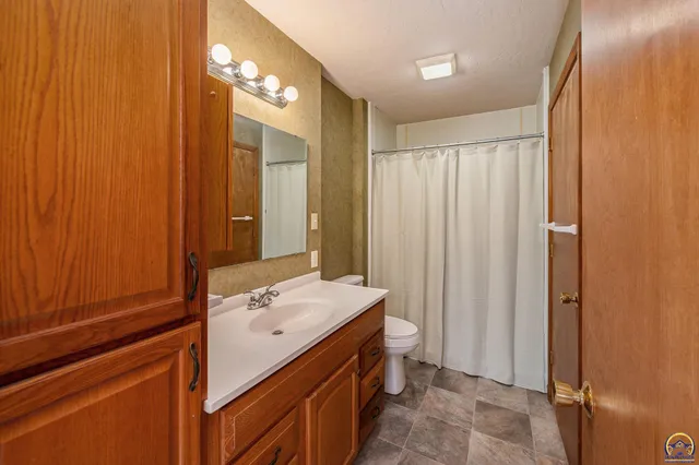 $489,000 | 824 Northeast Collier Road, Topeka, KS 66617