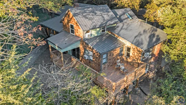 $489,000 | 824 Northeast Collier Road, Topeka, KS 66617