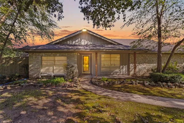 $275,000 | 1916 West Sunset Drive, Orange, TX 77630