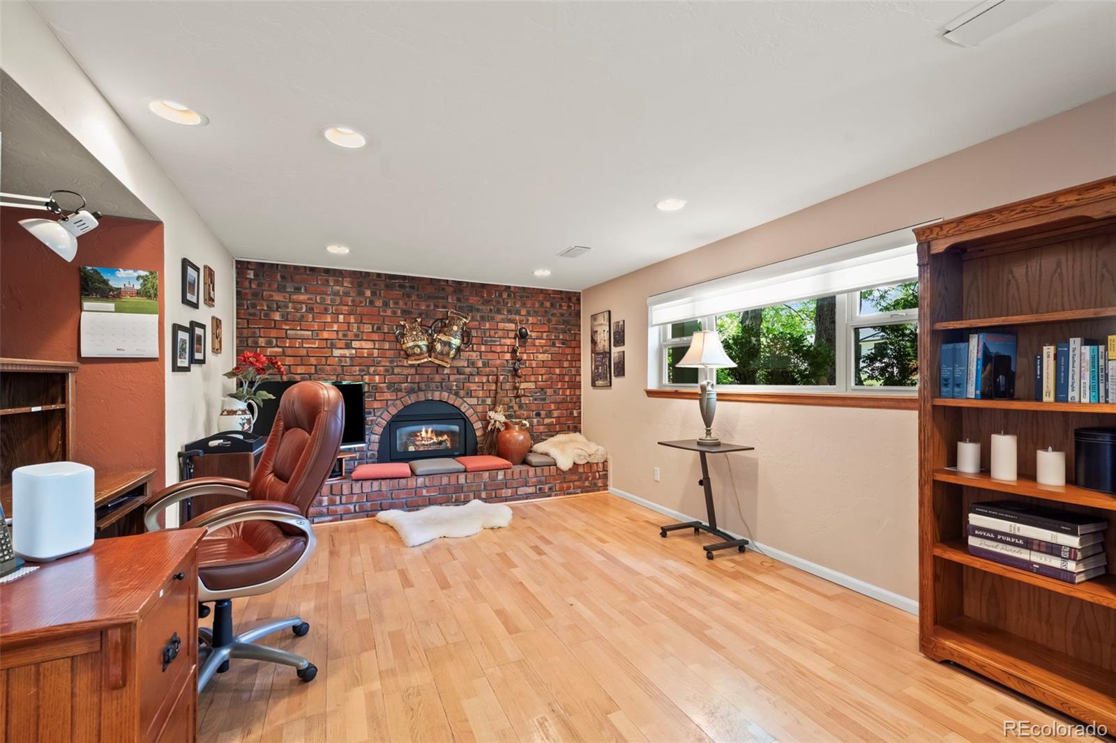 1560 Findlay Way Boulder, CO 80305 - Photo 19 of 40 a room with furniture and a floor to ceiling window