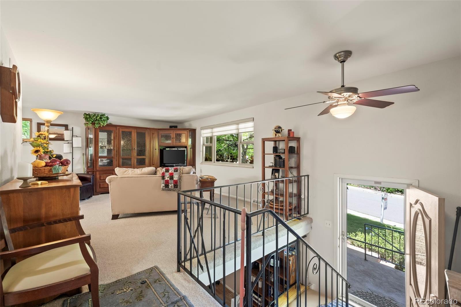 1560 Findlay Way Boulder, CO 80305 - Photo 3 of 40 a view of a livingroom with furniture