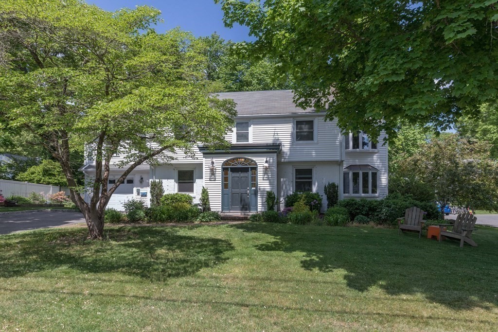 31 Alba Road Wellesley, MA 02481 - Photo 11 of 15