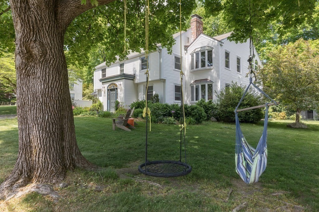 31 Alba Road Wellesley, MA 02481 - Photo 12 of 15