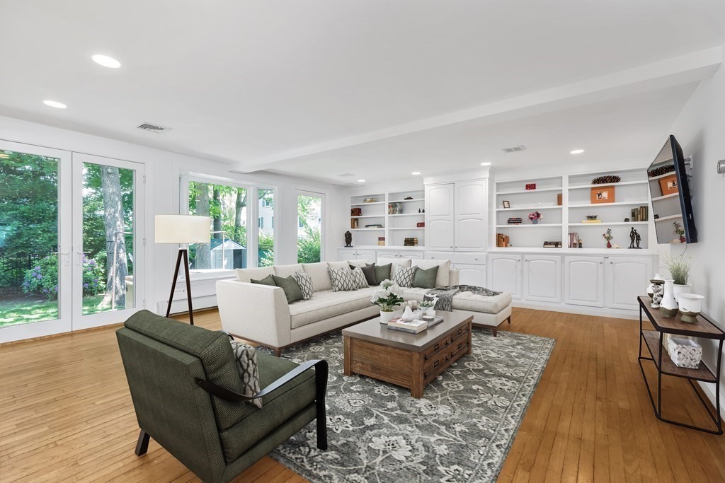 31 Alba Road Wellesley, MA 02481 - Photo 2 of 15