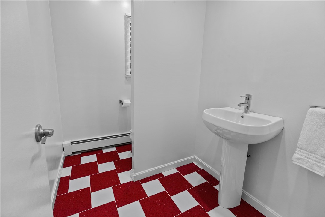 189 Laurel Avenue, Unit 189 Providence, RI 02906 - Photo 12 of 42 half bath
