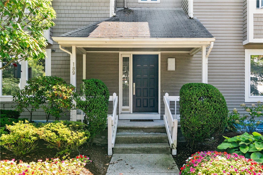 189 Laurel Avenue, Unit 189 Providence, RI 02906 - Photo 2 of 42