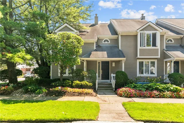 $895,000 | 189 Laurel Avenue, Unit 189, Providence, RI 02906