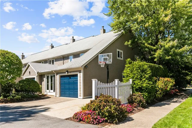 $895,000 | 189 Laurel Avenue, Unit 189, Providence, RI 02906