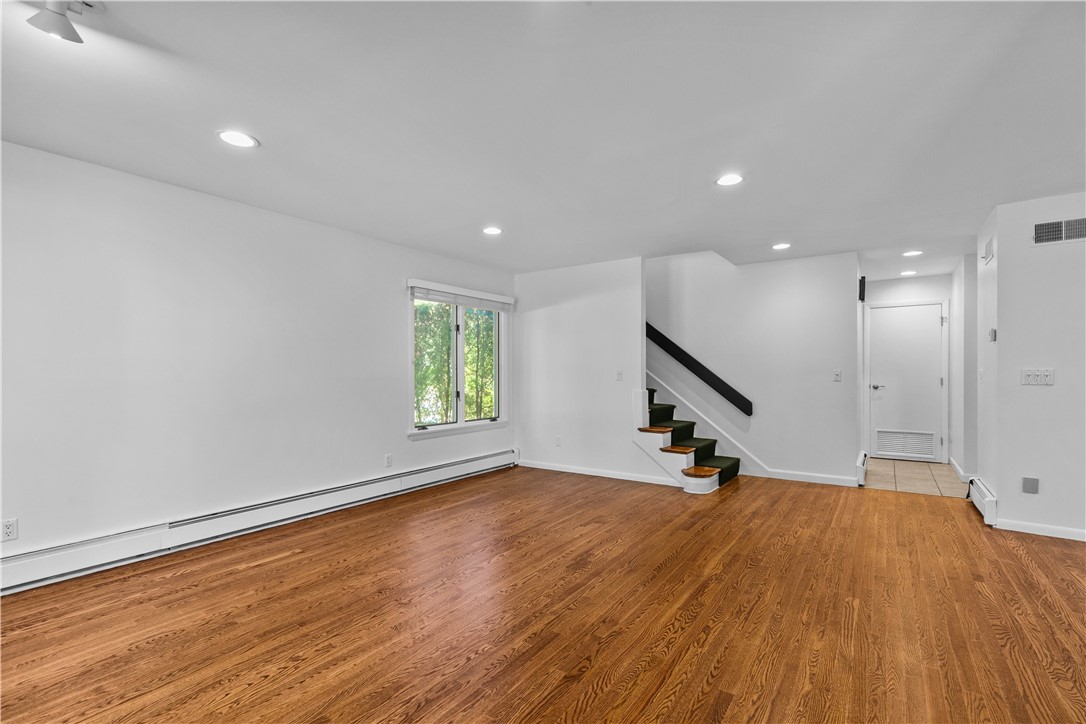 189 Laurel Avenue, Unit 189 Providence, RI 02906 - Photo 7 of 49