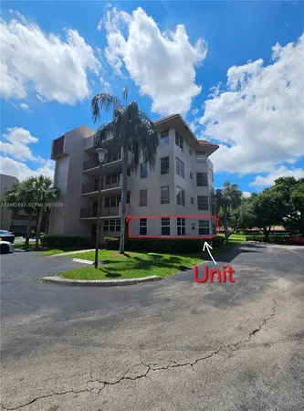 $285,000 | 9520 Seagrape Drive, Unit 106, Davie, FL 33324