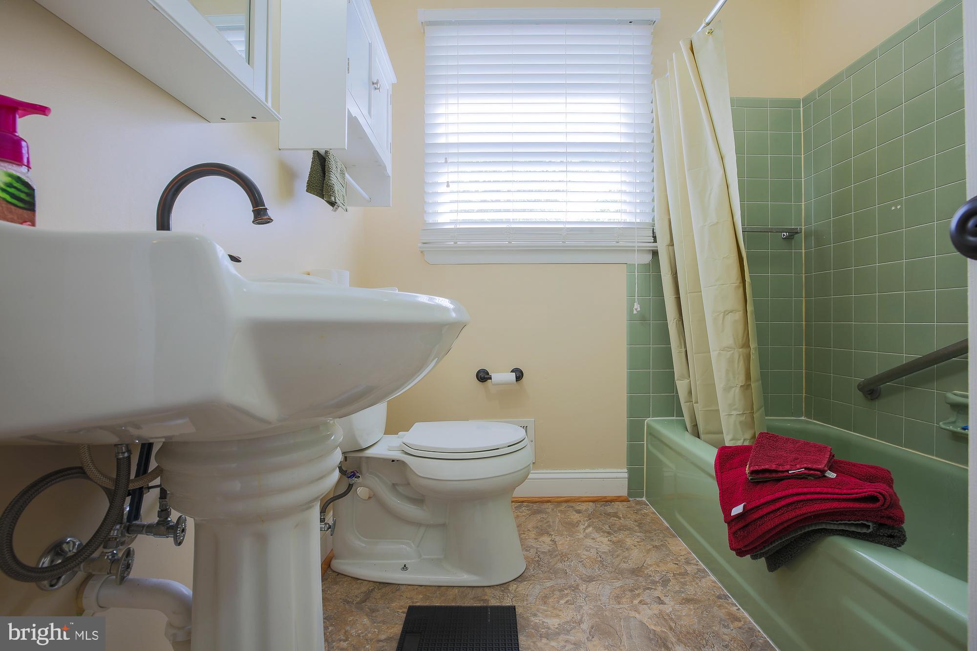 3743 Old Hanover Road Westminster, MD 21158 - Photo 24 of 37 Bathroom