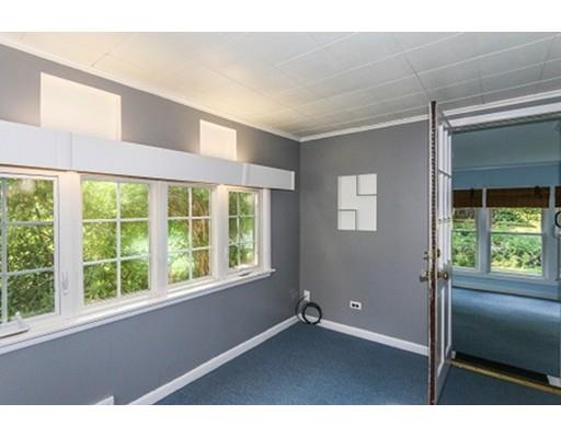 480 Plumtree Road Springfield, MA 01118 - Photo 23 of 28 a workspace room with a window
