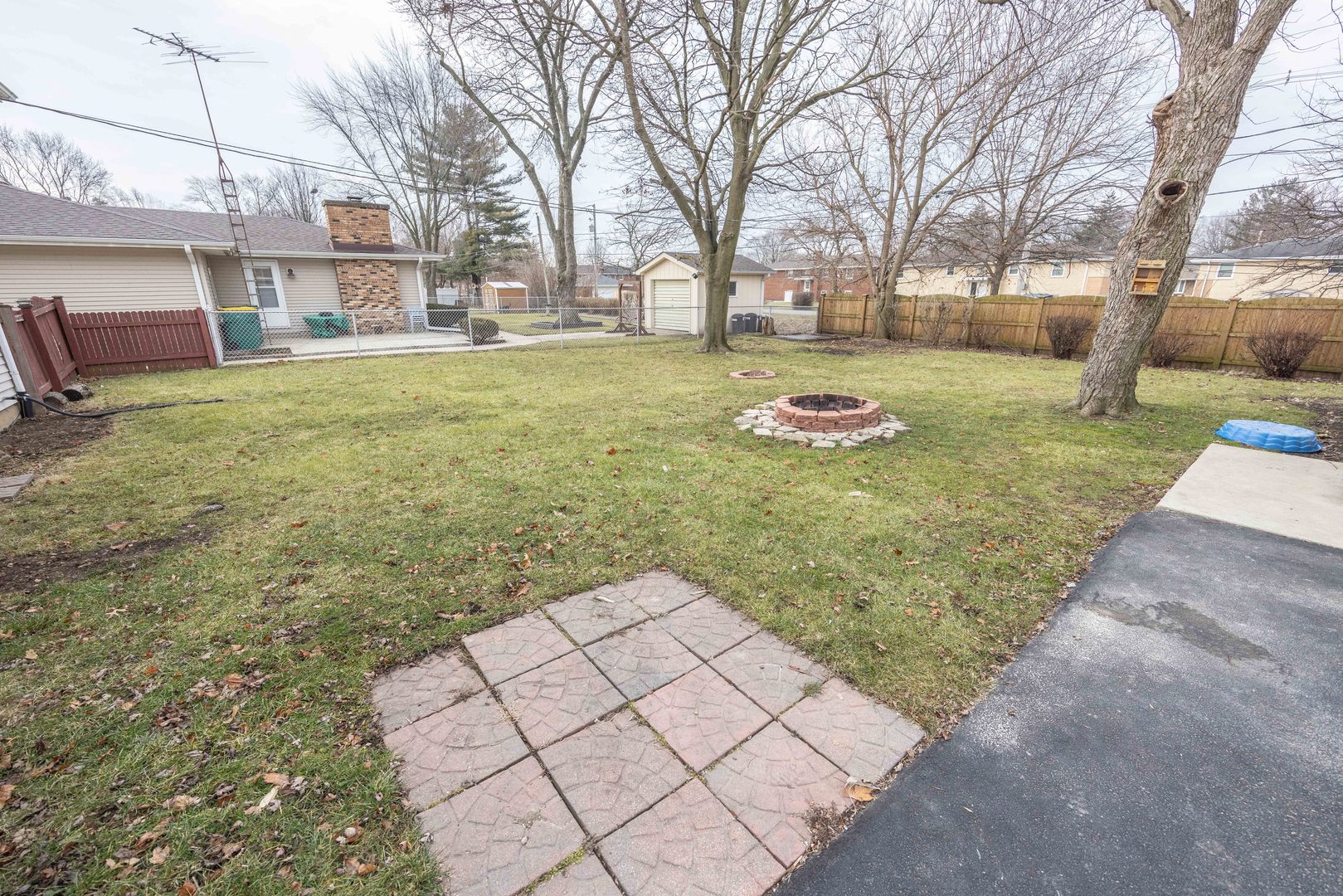609 Westnedge Road Joliet, IL 60435 - Photo 23 of 29 Gallery Image 23