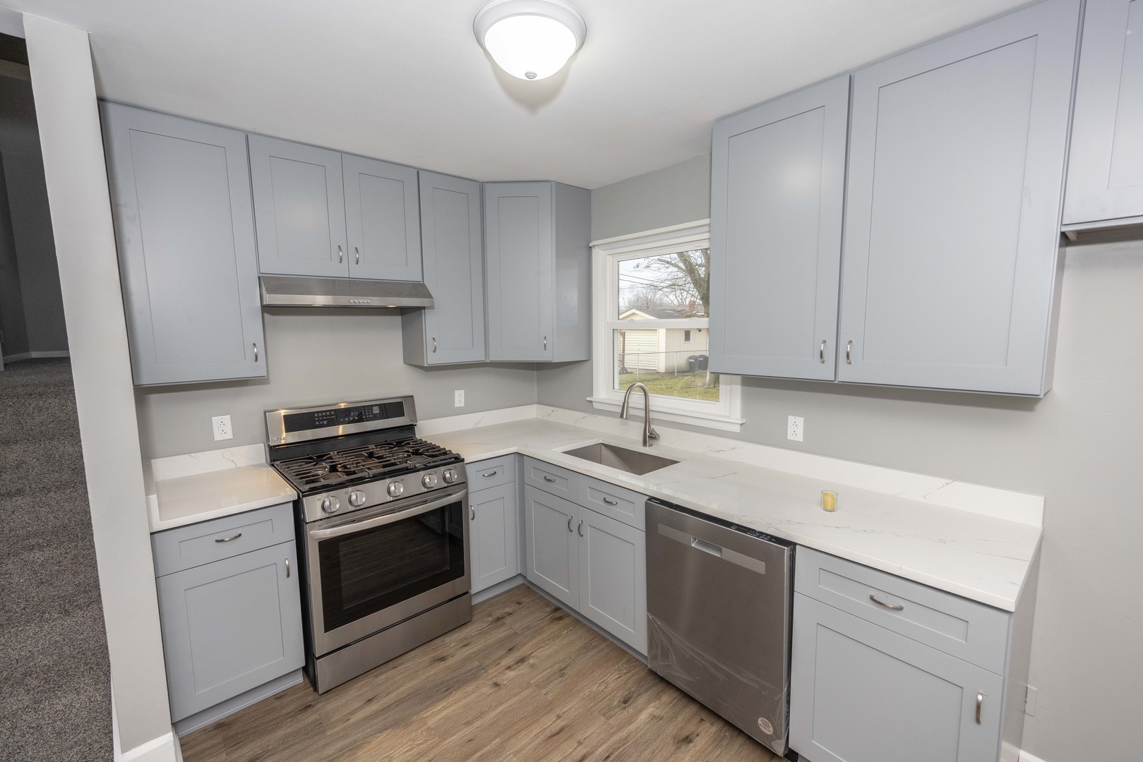 609 Westnedge Road Joliet, IL 60435 - Photo 4 of 29 Gallery Image 4