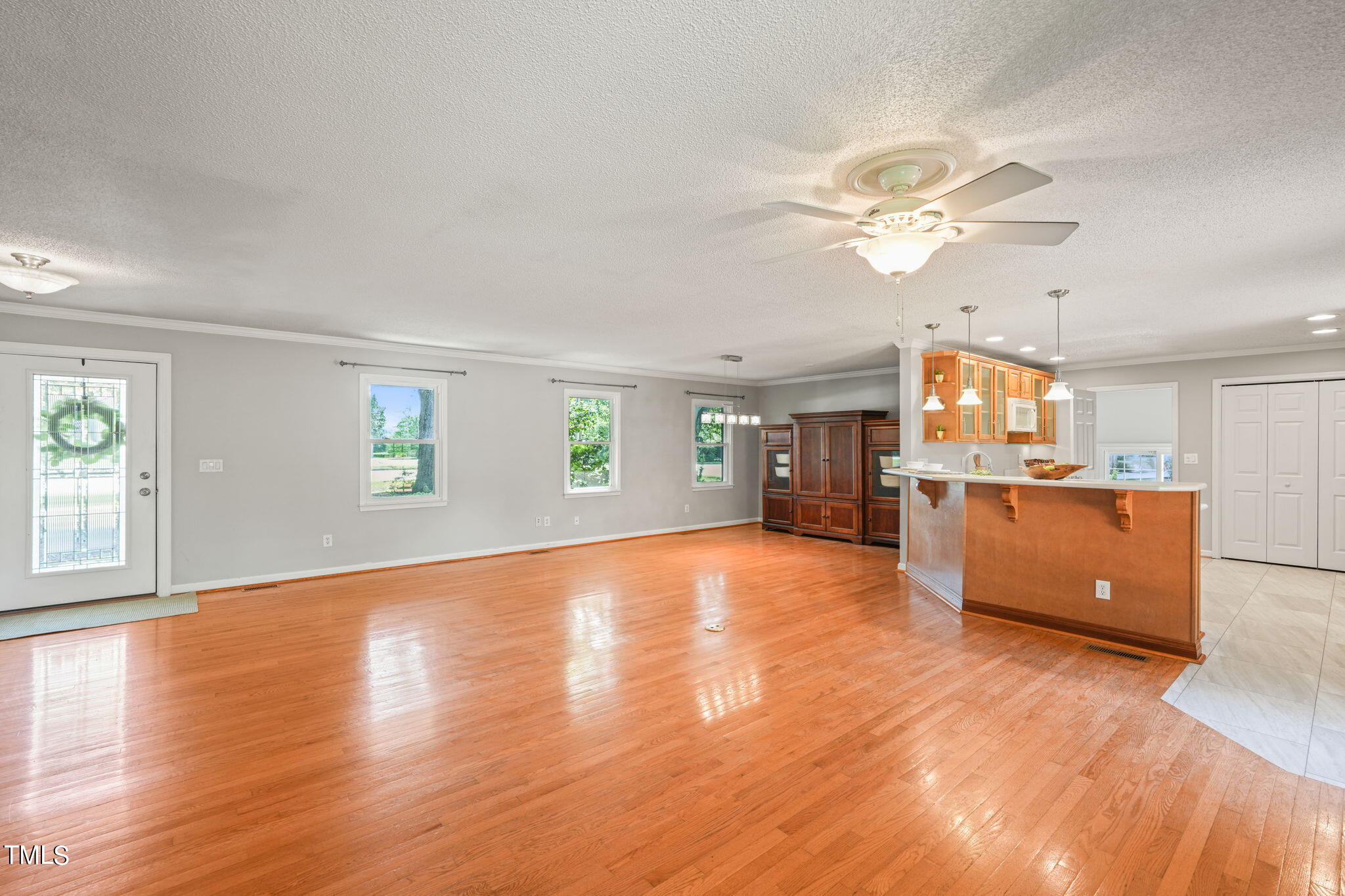 201 Southeast Maynard Road Cary, NC 27511 - Photo 11 of 51 39-web-or-mls-DSC06645