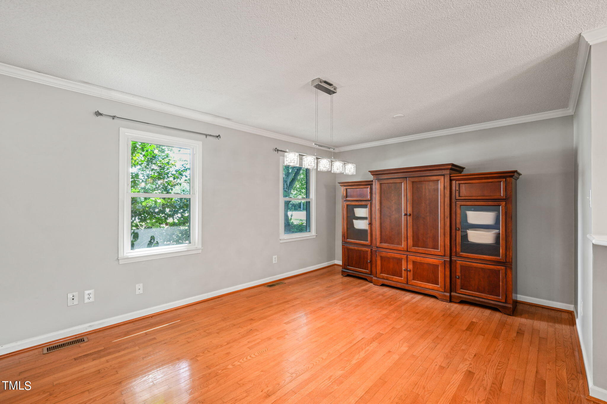 201 Southeast Maynard Road Cary, NC 27511 - Photo 12 of 51 43-web-or-mls-DSC06665
